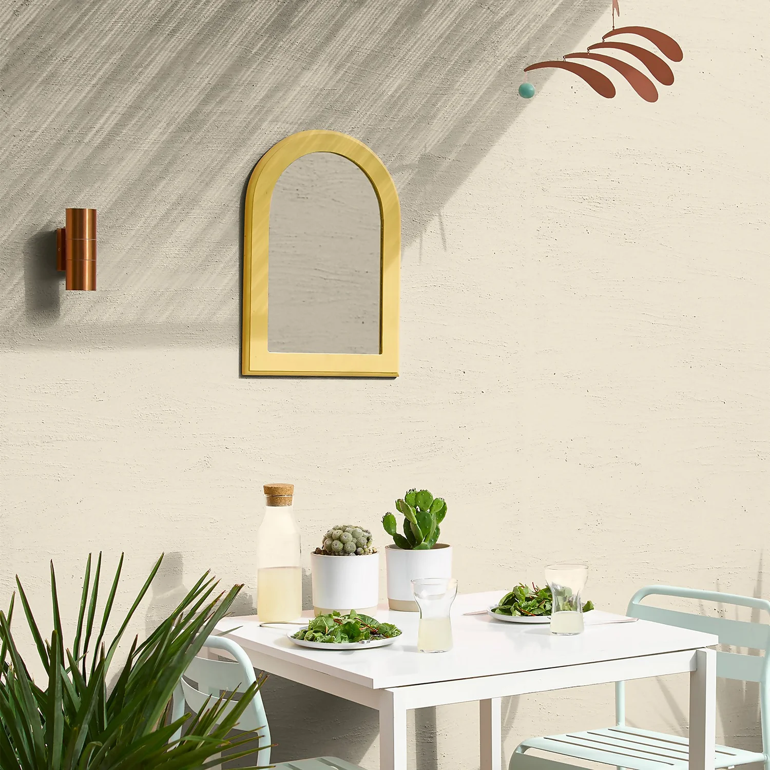 Sandtex® Ultra Smooth Masonry Paint Ivory Stone - 5L 6 Sandtex® Ultra Smooth Masonry Paint Ivory Stone - 5L - Image 4