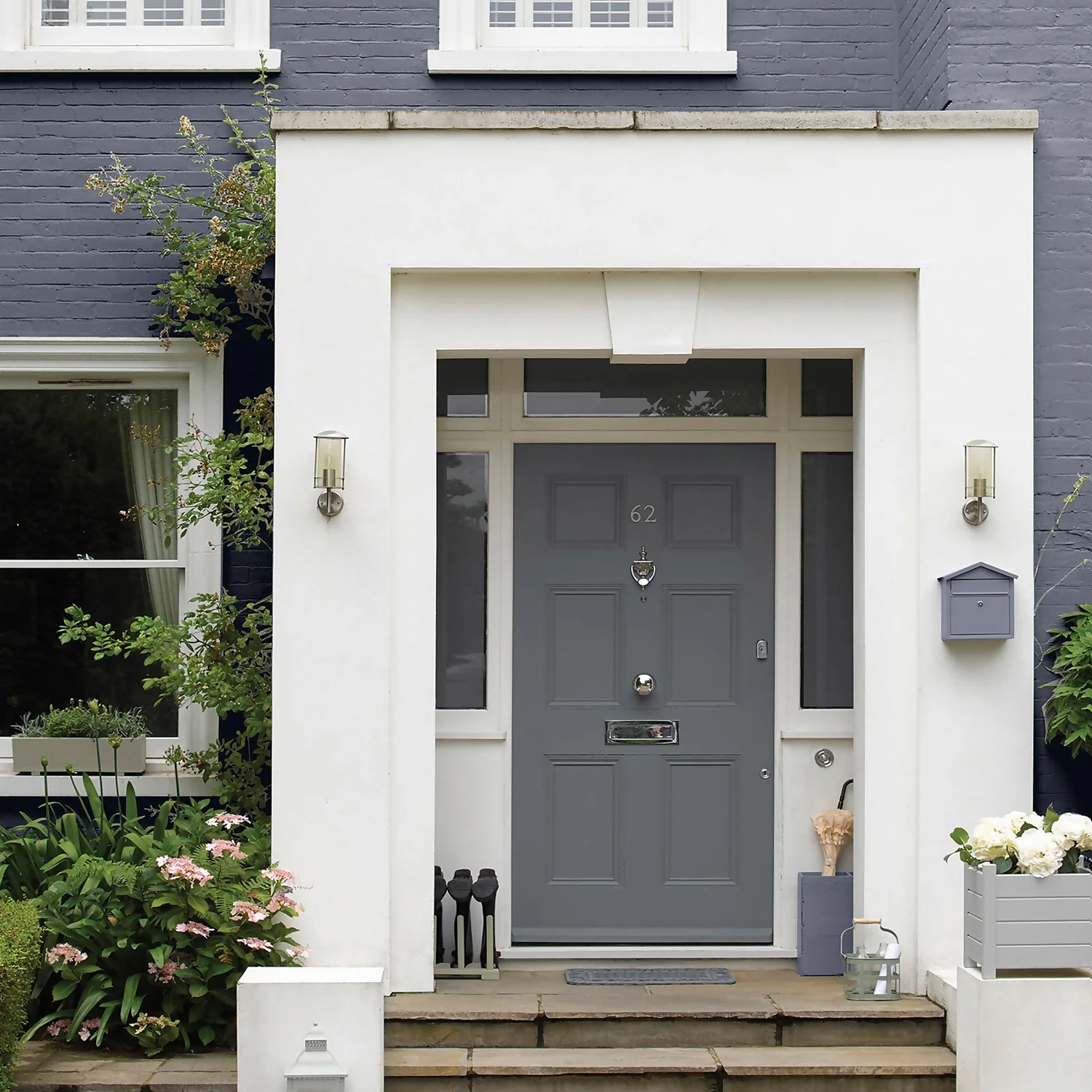 Sandtex Ultra Smooth Masonry Paint - Vermont Grey - 150ml 7 Sandtex Ultra Smooth Masonry Paint - Vermont Grey - 150ml - Image 5