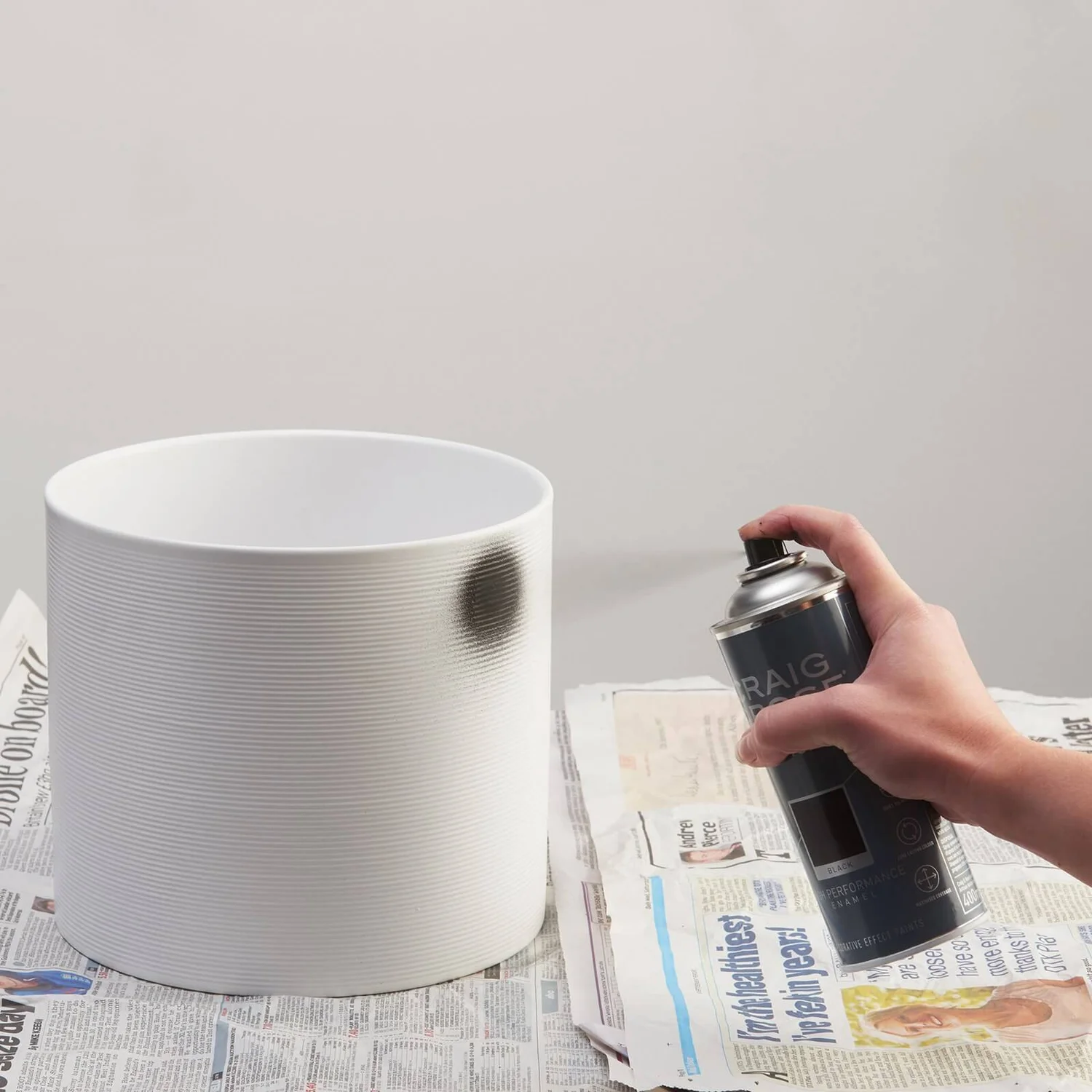 Craig & Rose Artisan Marble Effect Spray Paint - White - 400ml 5 Craig & Rose Artisan Marble Effect Spray Paint - White - 400ml - Image 3