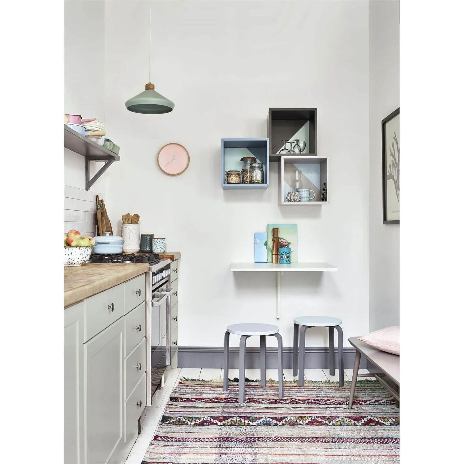 Dulux Easycare Kitchen White Cotton Matt Paint - 2.5L 10 Dulux Easycare Kitchen White Cotton Matt Paint - 2.5L - Image 8