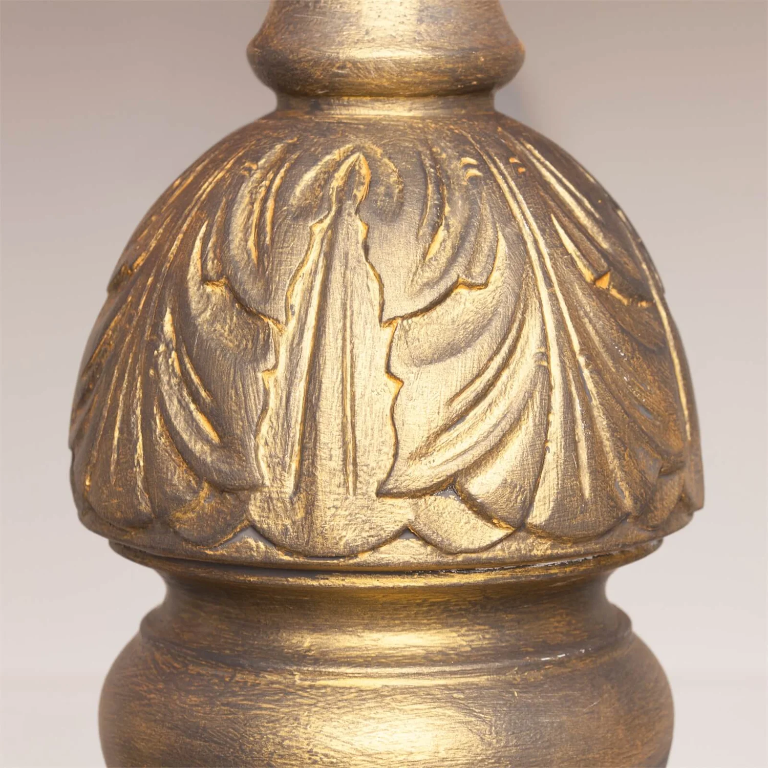 Rust-Oleum Metallic Furniture Finishing Wax Gold - 125ml 4 Rust-Oleum Metallic Furniture Finishing Wax Gold - 125ml - Image 2