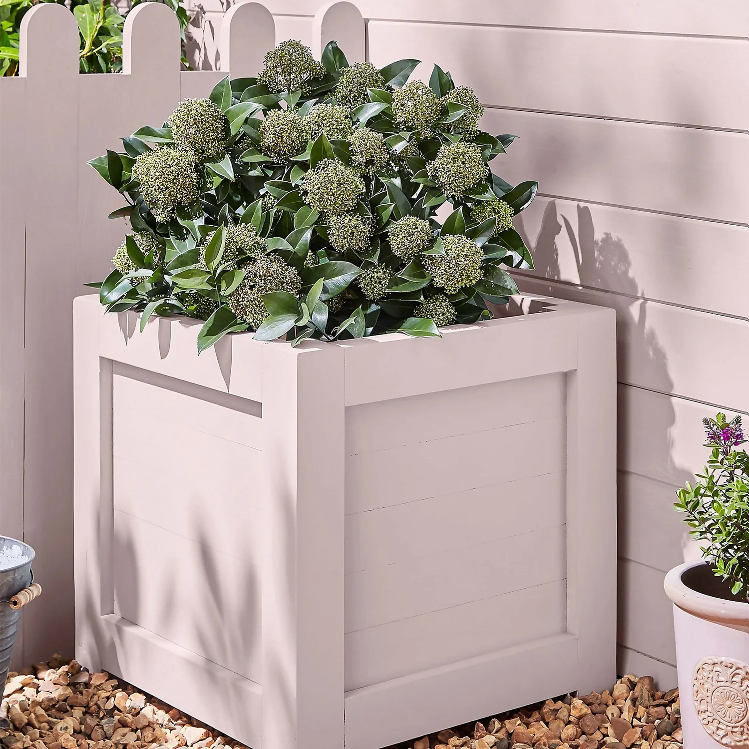 Laura Ashley Eggshell Garden Paint Blush - 2.5L 4 Laura Ashley Eggshell Garden Paint Blush - 2.5L - Image 2