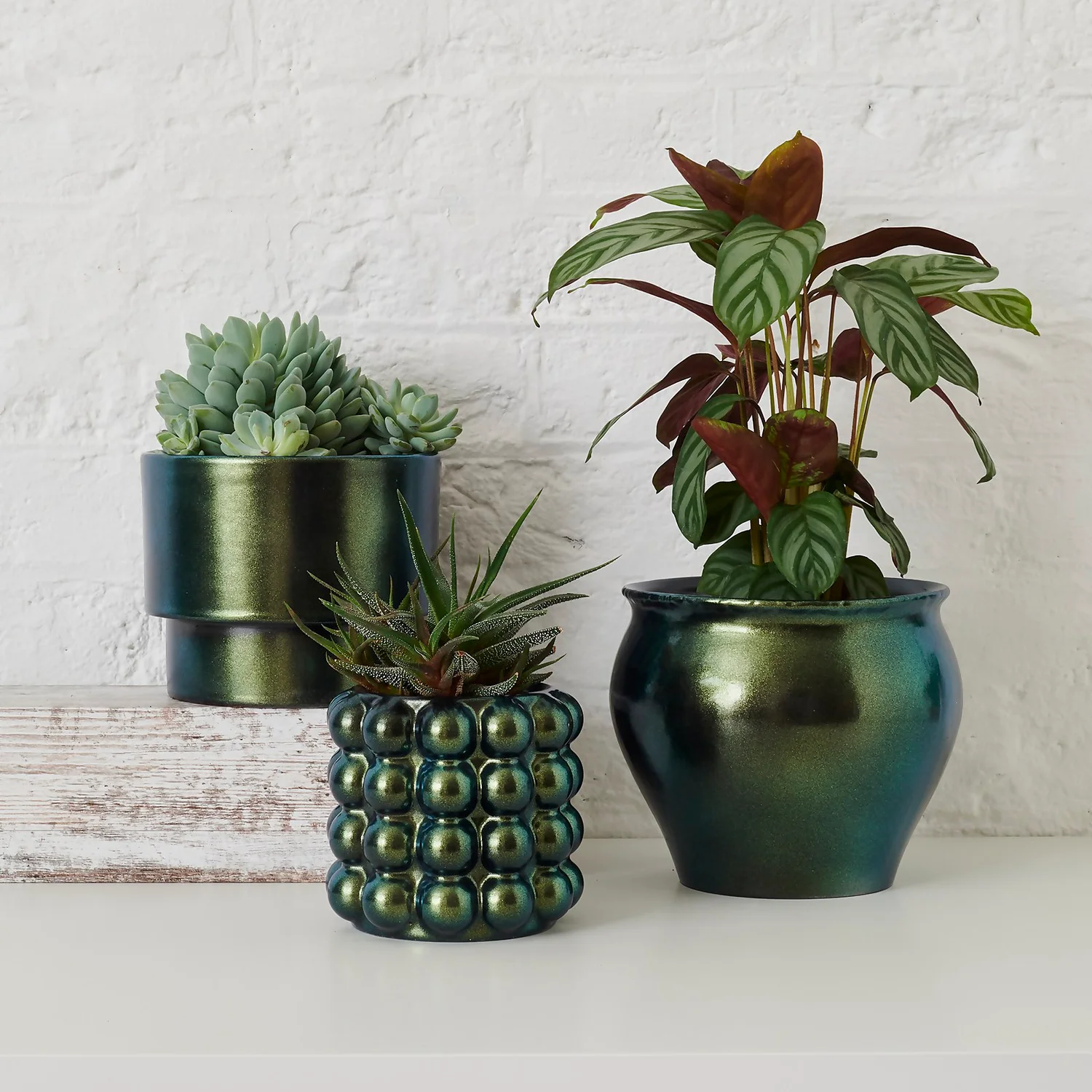 Rust-Oleum Colour Shift Spray Paint Galaxy Green - 150ml 4 Rust-Oleum Colour Shift Spray Paint Galaxy Green - 150ml - Image 2